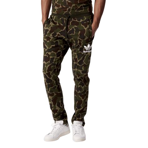 adidas herren jogginghose camouflage|Adidas 3 bar joggers.